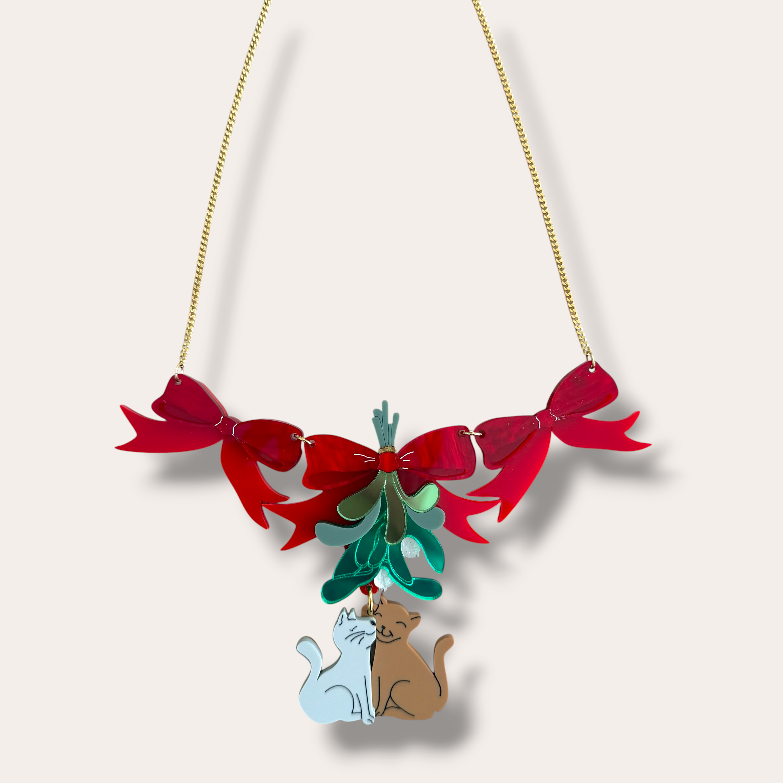 Danilova%2C+La+Vidriola%2C+Meow%3ACat+Kiss+Under+the+Mistletoe%2C+Acrylic+Necklace1.png