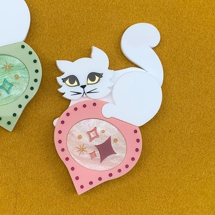 Danilova Jewellery, Peppy Chapette, Twinkle Kitty Christmas (2022) in Pink Acrylic Brooch1.jpg