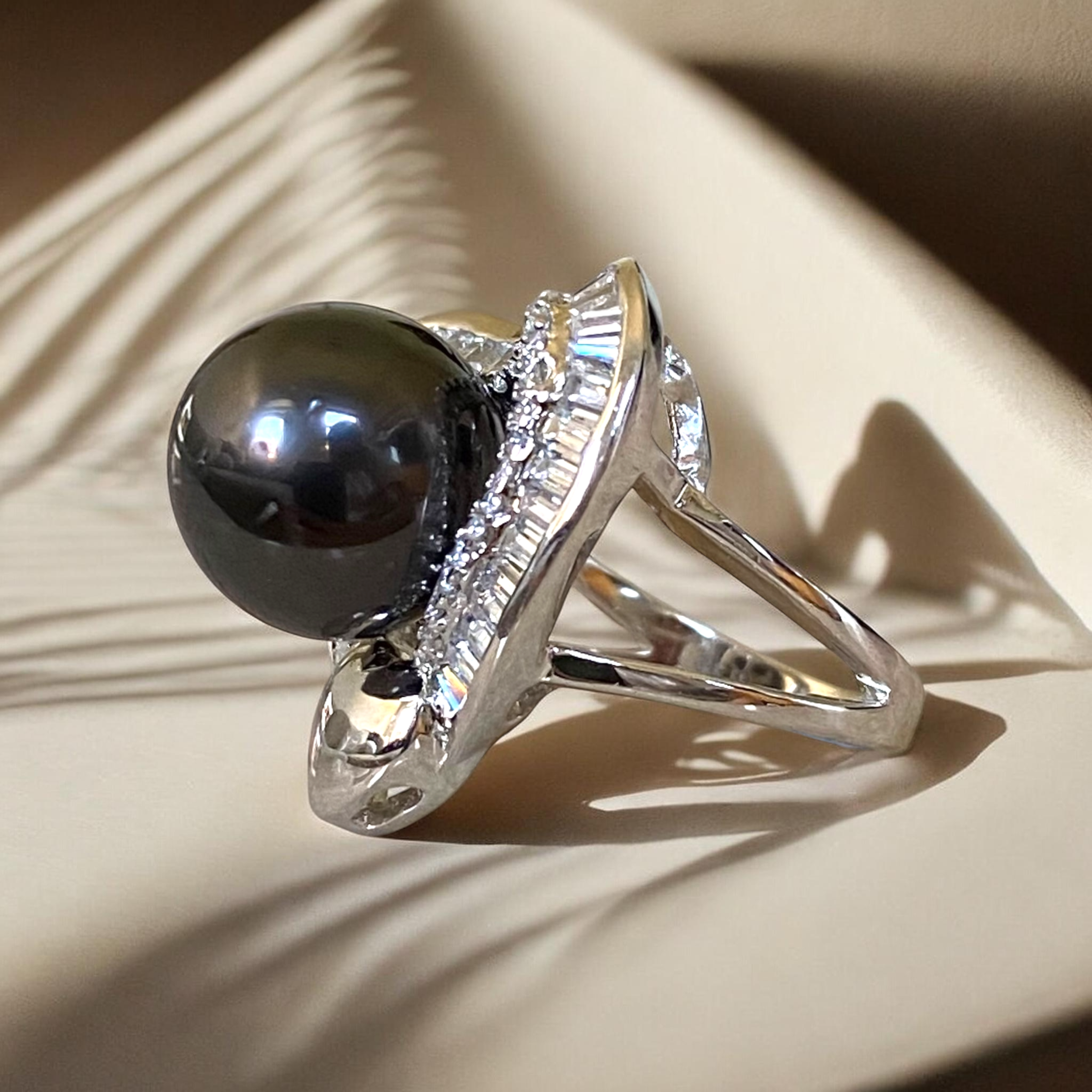 Extra Large, Tahitian, Black Pearl Ring in Silver1.PNG