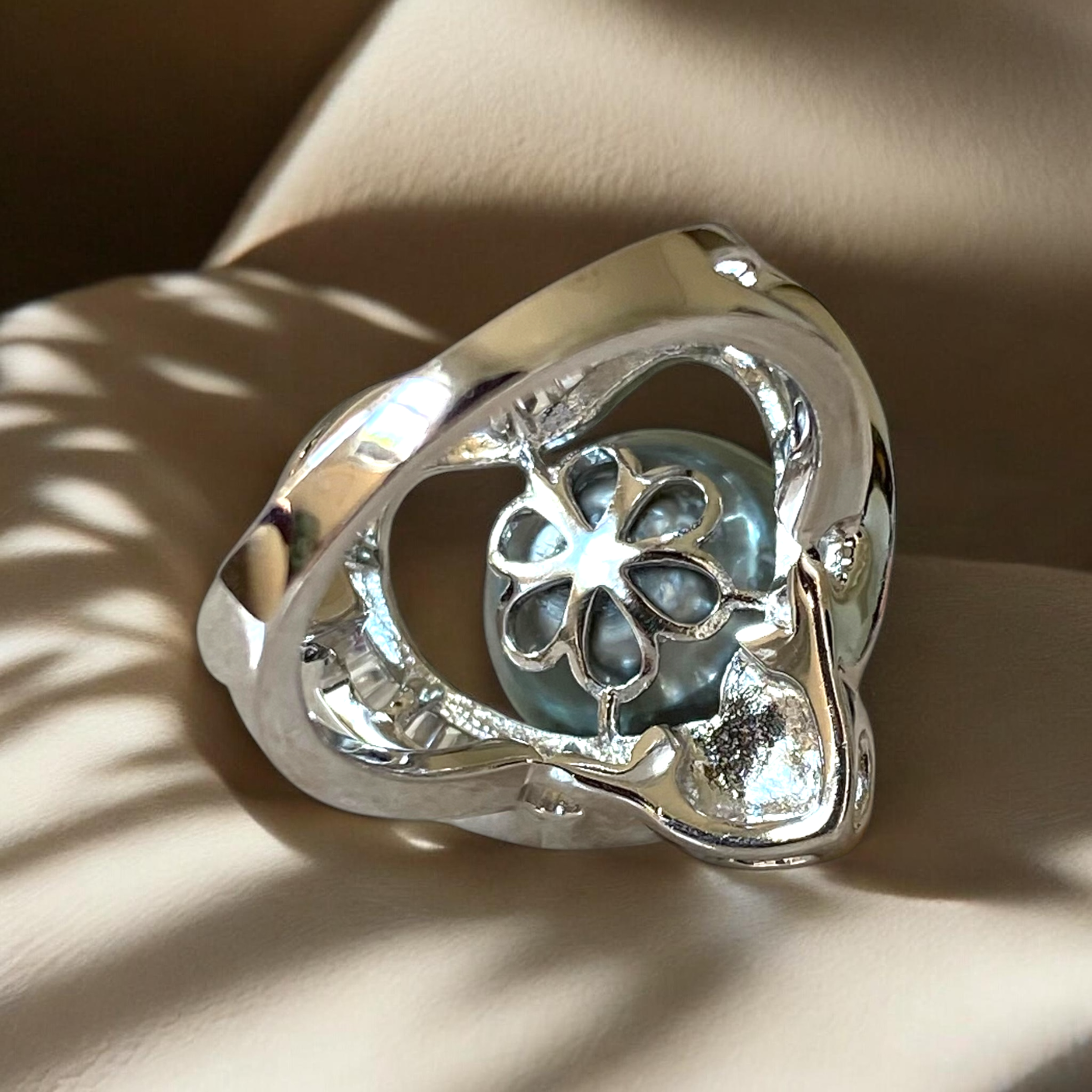 Tahitian, Blue Grey Pearl Ring in Silver Heart Halo Setting3.PNG