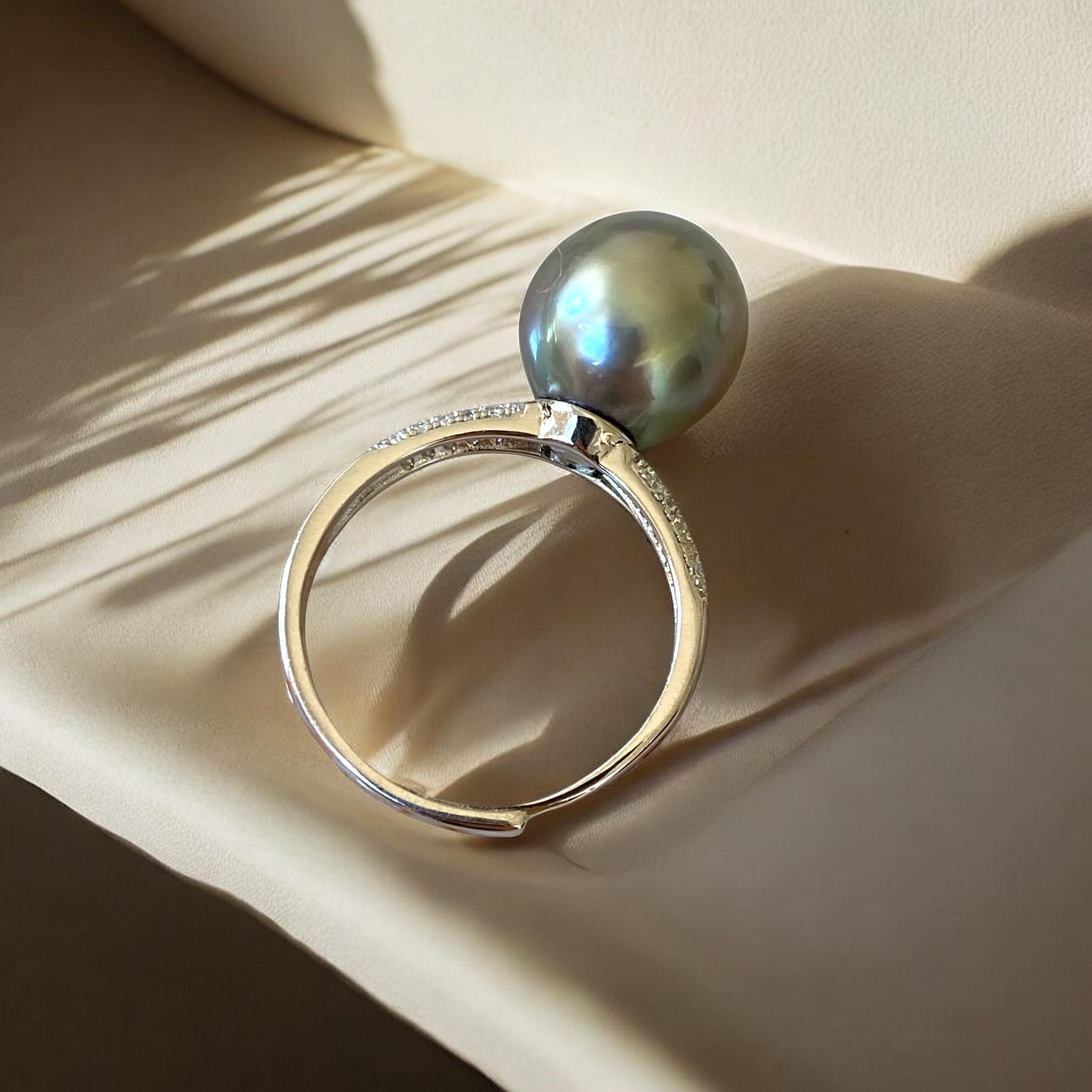 Tahitian, Grey Pearl Ring in Encrusted Silver Setting4.PNG