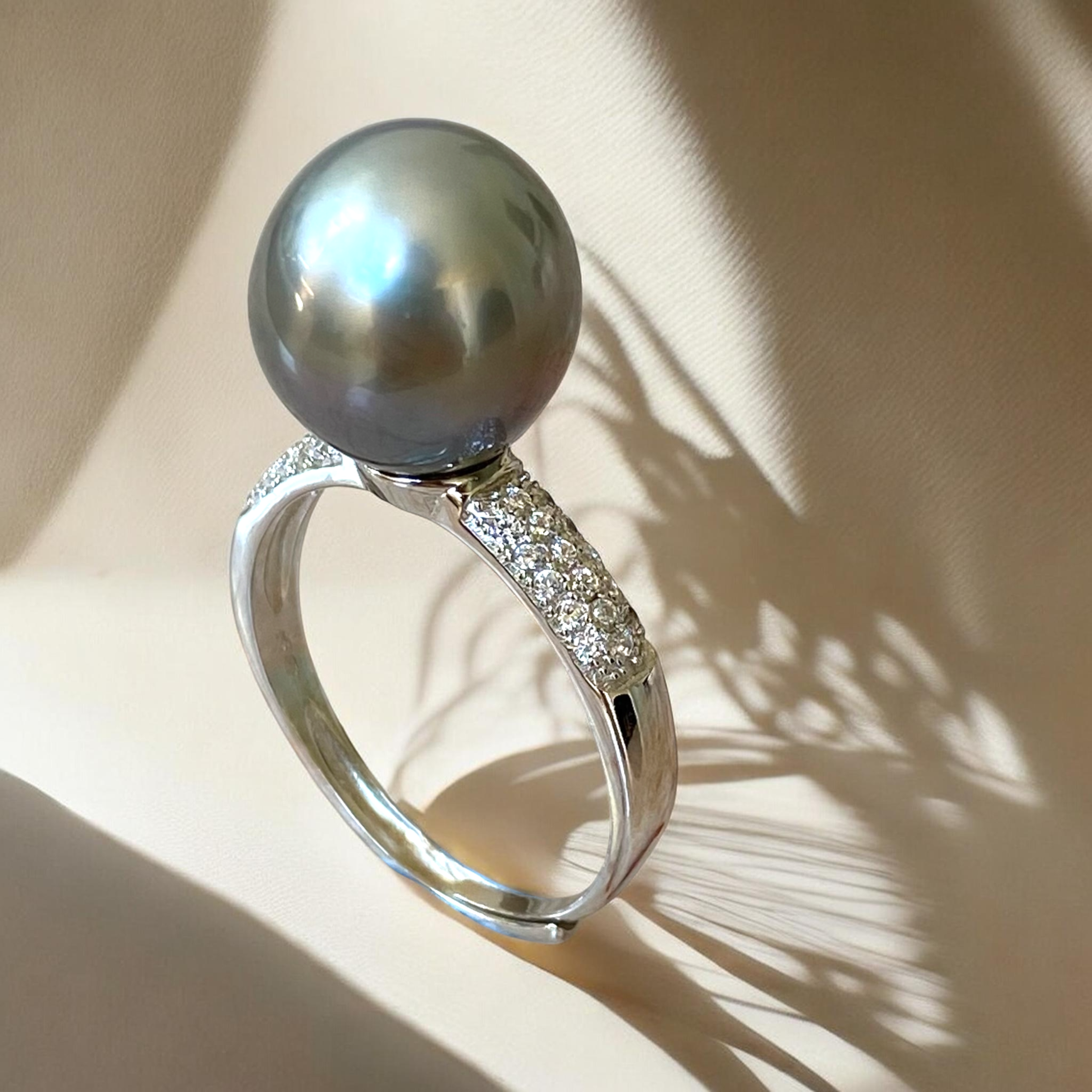 Tahitian, Grey Pearl Ring in Encrusted Silver Setting5.PNG