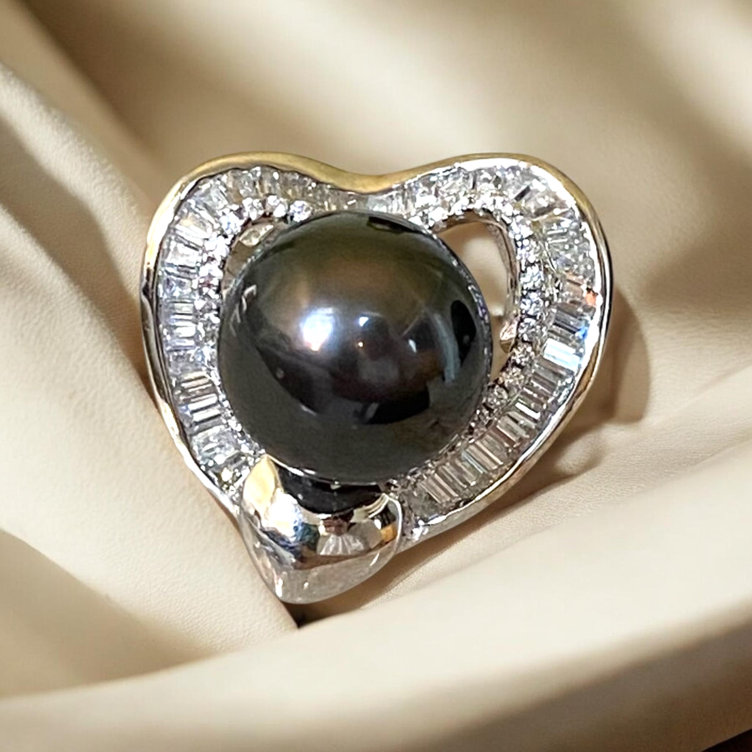 Extra Large, Tahitian, Black Pearl Ring in Silver0.PNG