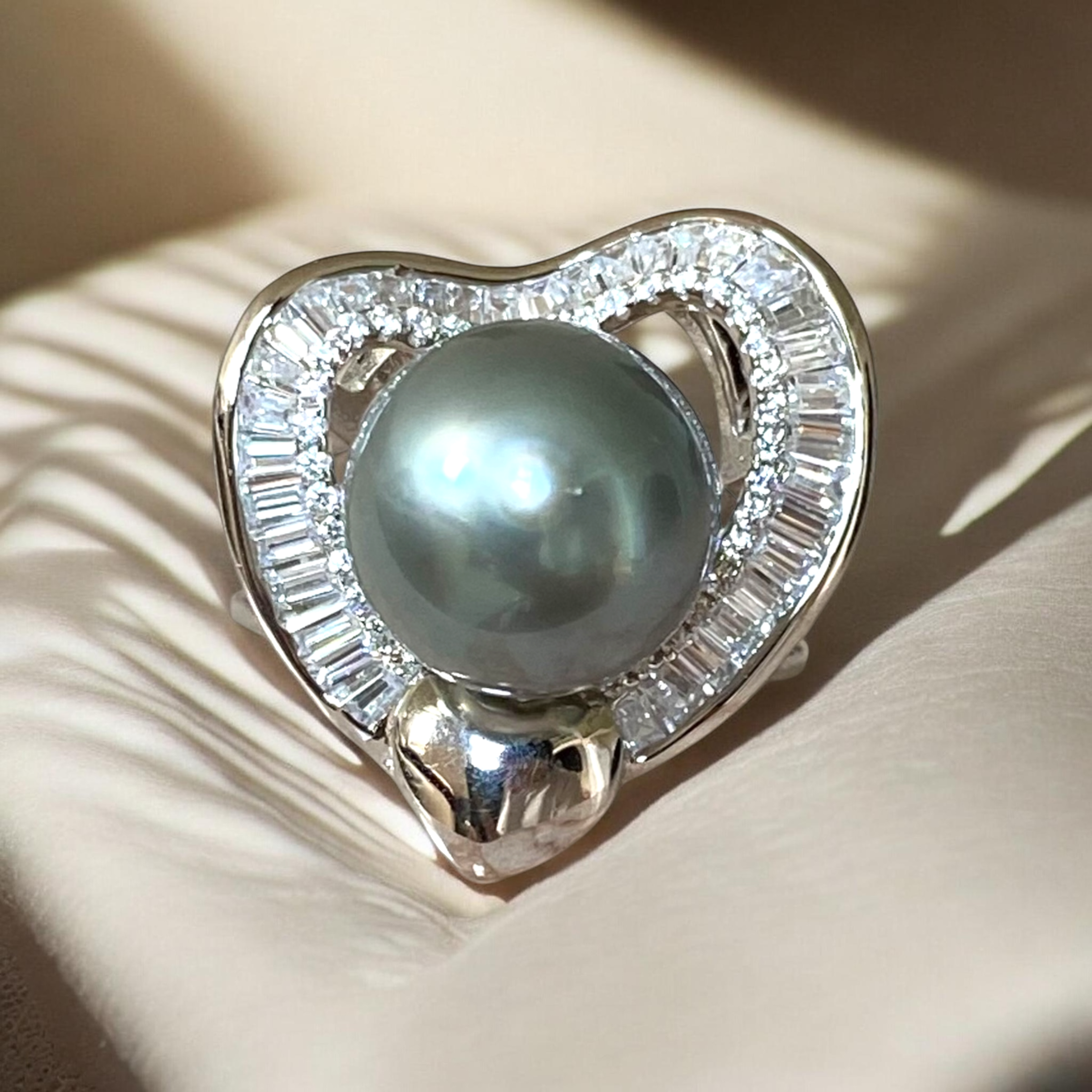 Tahitian, Blue Grey Pearl Ring in Silver Heart Halo Setting0.PNG