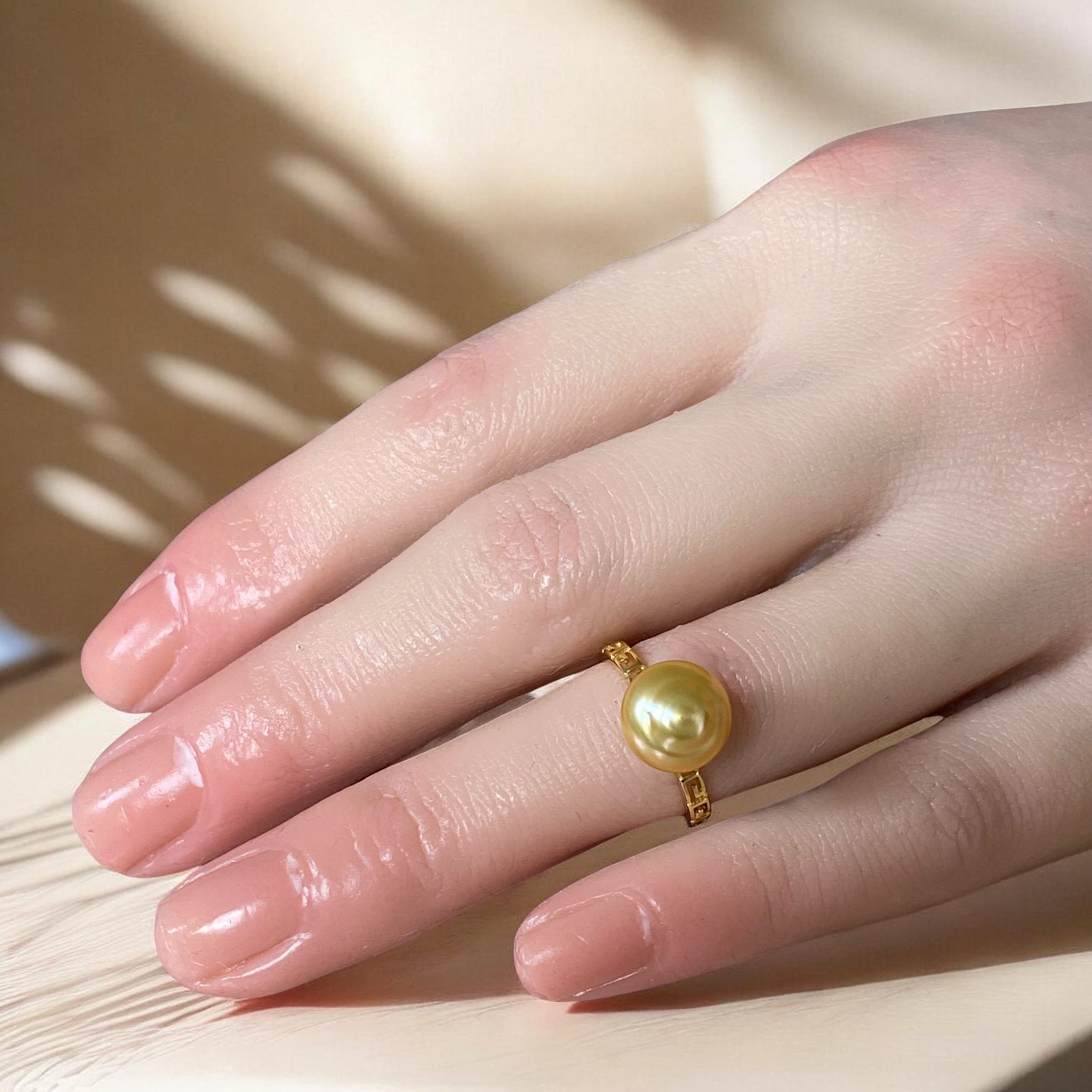South Sea, Gold Pearl Ring in Decorative Gilded Silver Setting7.PNG