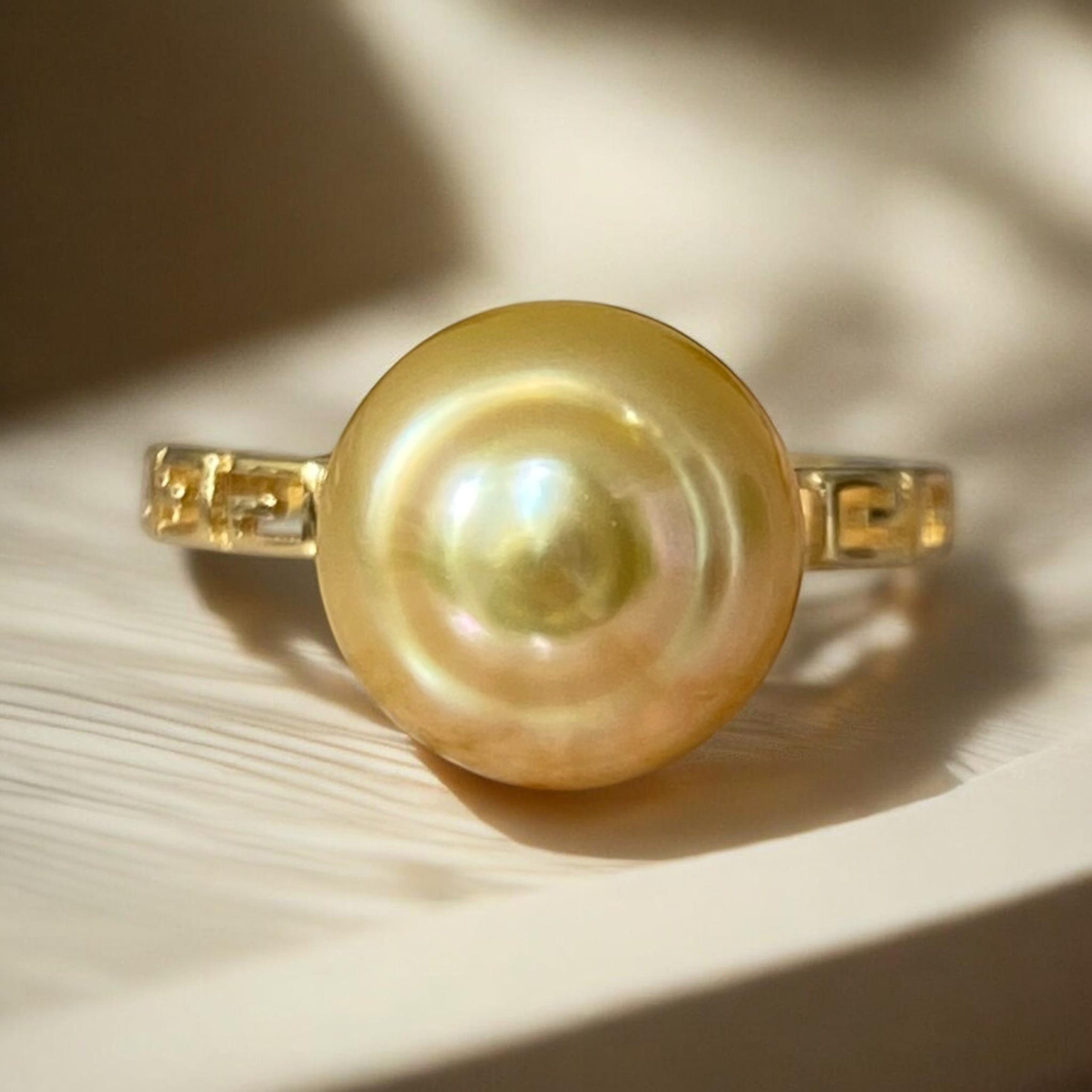 South Sea, Gold Pearl Ring in Decorative Gilded Silver Setting0.PNG