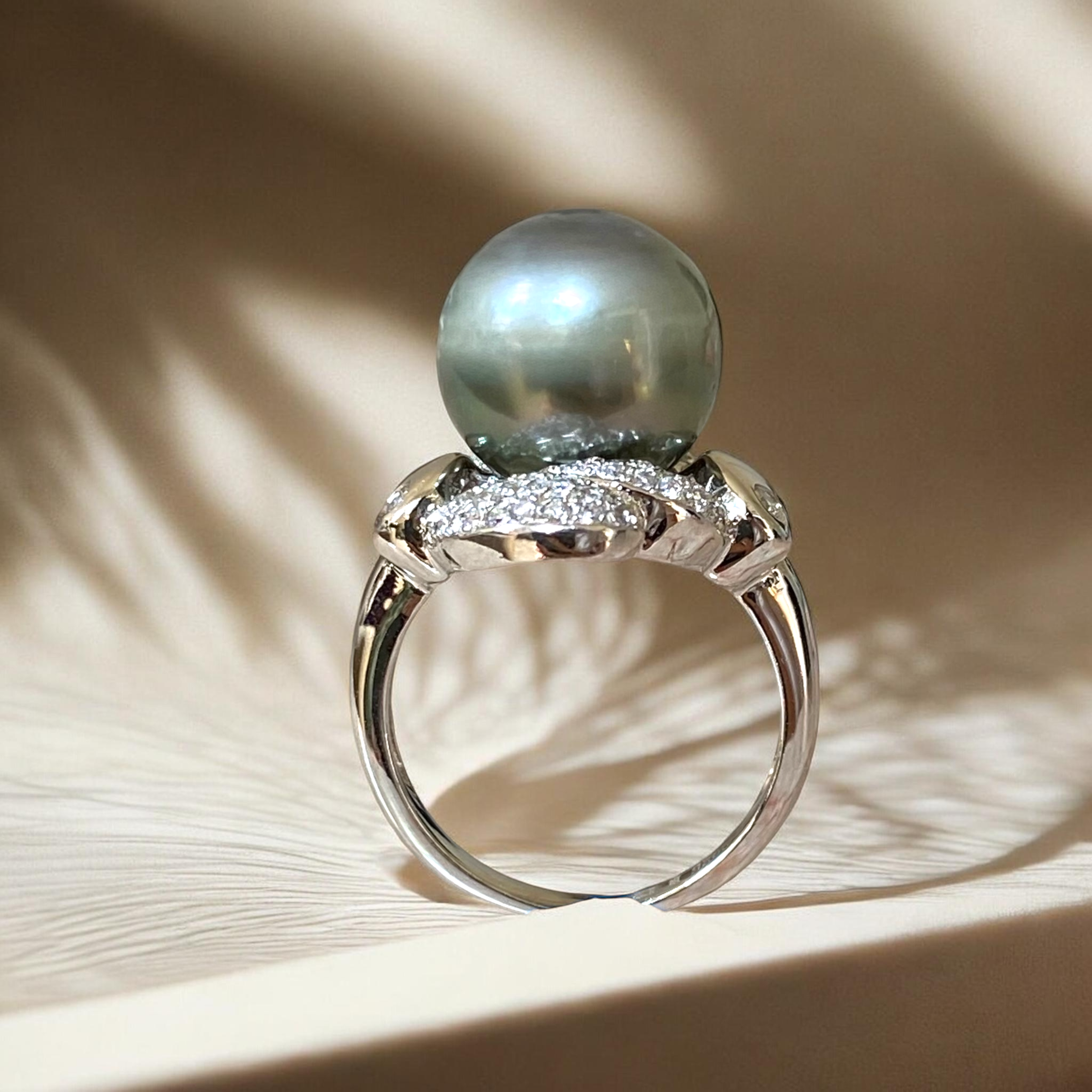 Tahitian, Blue Grey Pearl Ring in Silver Scalloped Halo Setting3.PNG