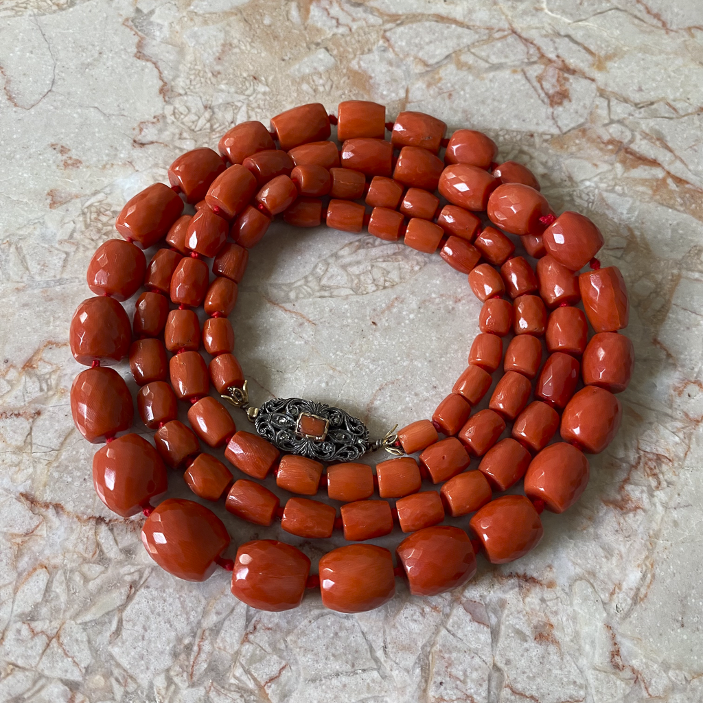 Danilova, Coral Momo Necklaces, High Jewellery-054.png