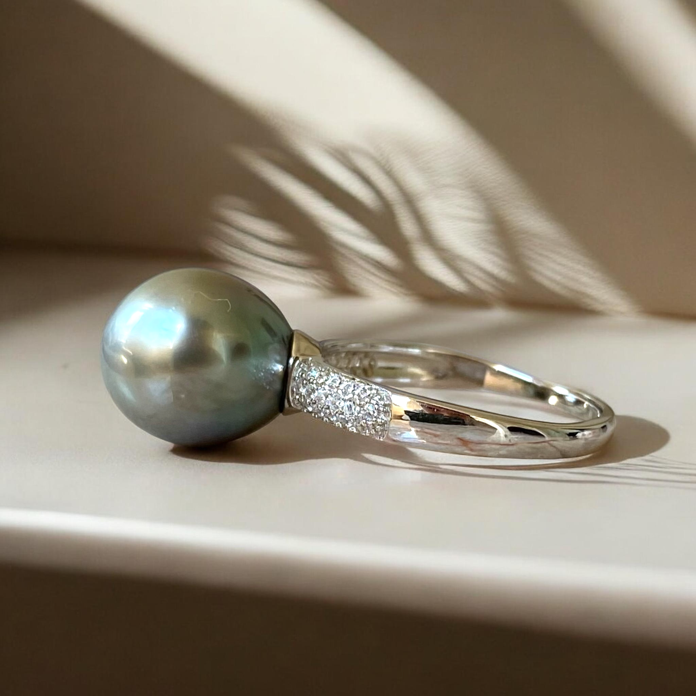 Tahitian, Grey Pearl Ring in Encrusted Silver Setting3.PNG