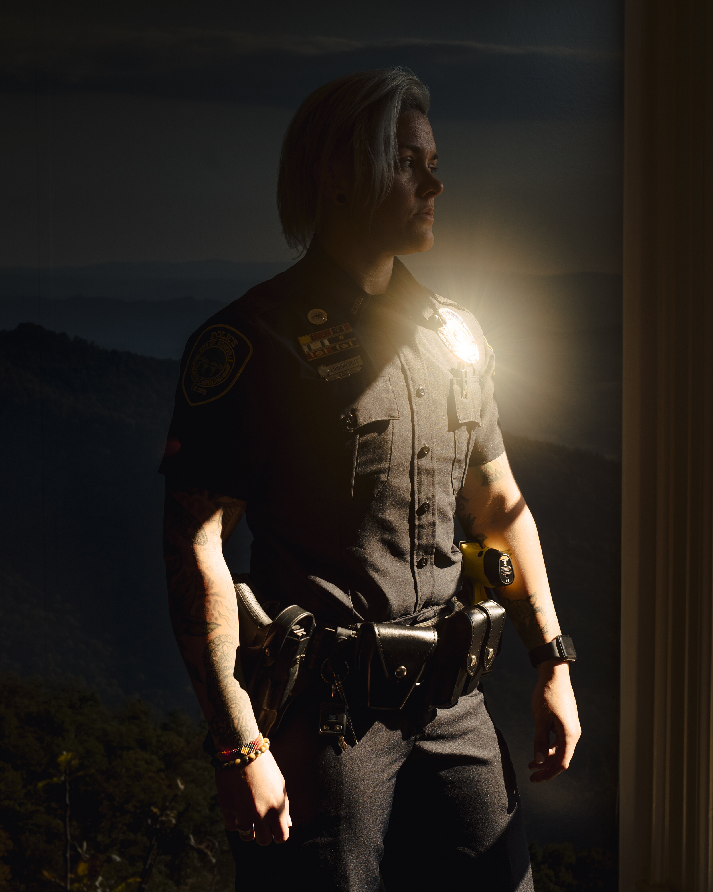 AshevillePolice_NYT_Hodgin_08.jpg