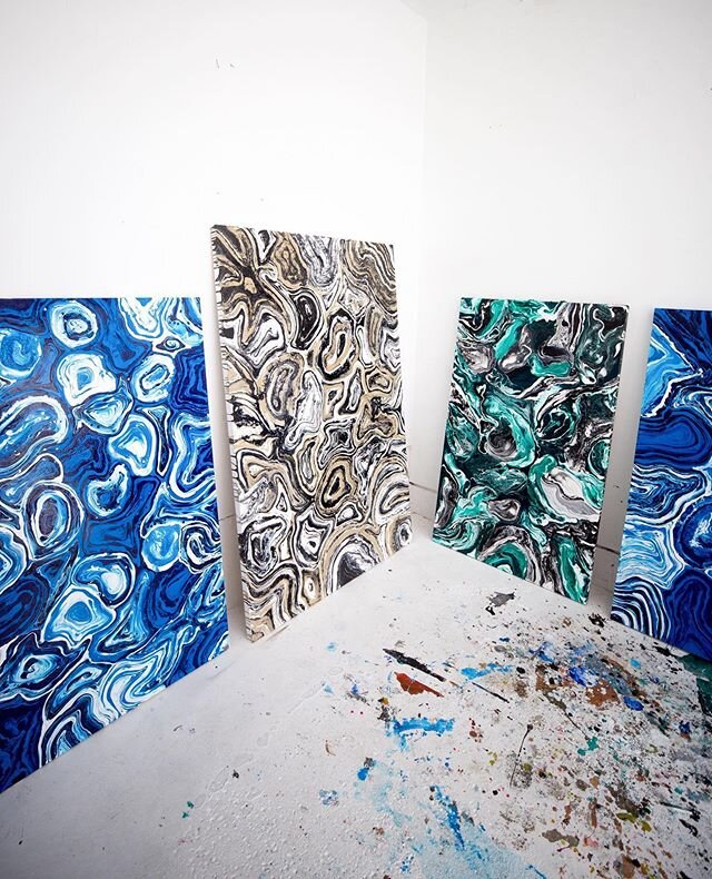 I&rsquo;m about to give up on painting my floors white lolol🙃⁣
⁣
Waves- The Dive 36&rdquo;x60&rdquo;⁣
Freedom 72&rdquo;x48&rdquo;⁣
Emeraude-Let me be 36&rdquo;x60&rdquo;⁣
Waves- The Swim 36&rdquo;x60&rdquo;⁣
⁣⁣⁣
⁣⁣⁣
#art #artist #inspiration #spirit