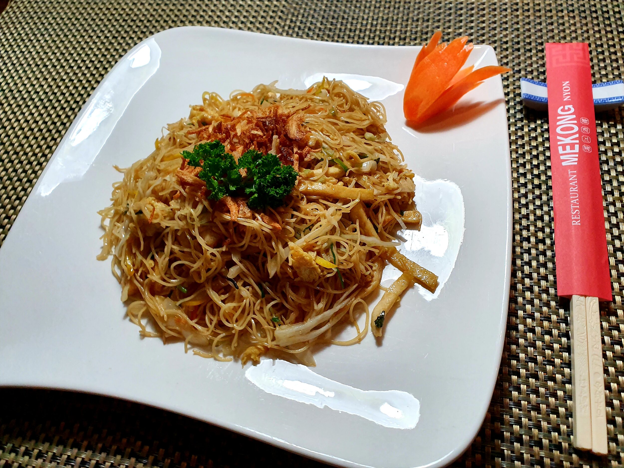 124. Nouilles sautées aux légumes