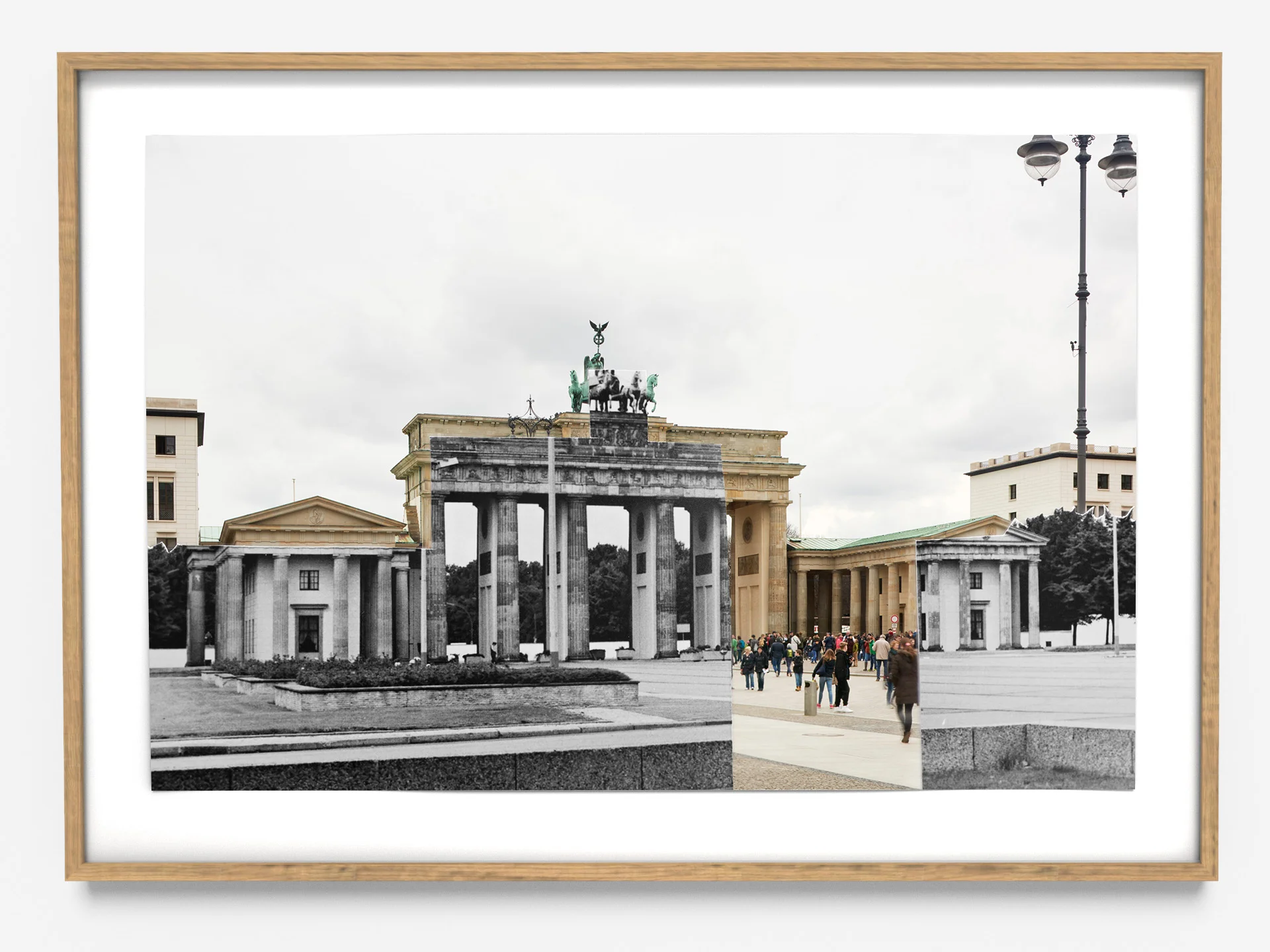 CS_Mitte_gerahmt _0000_Paris.jpg