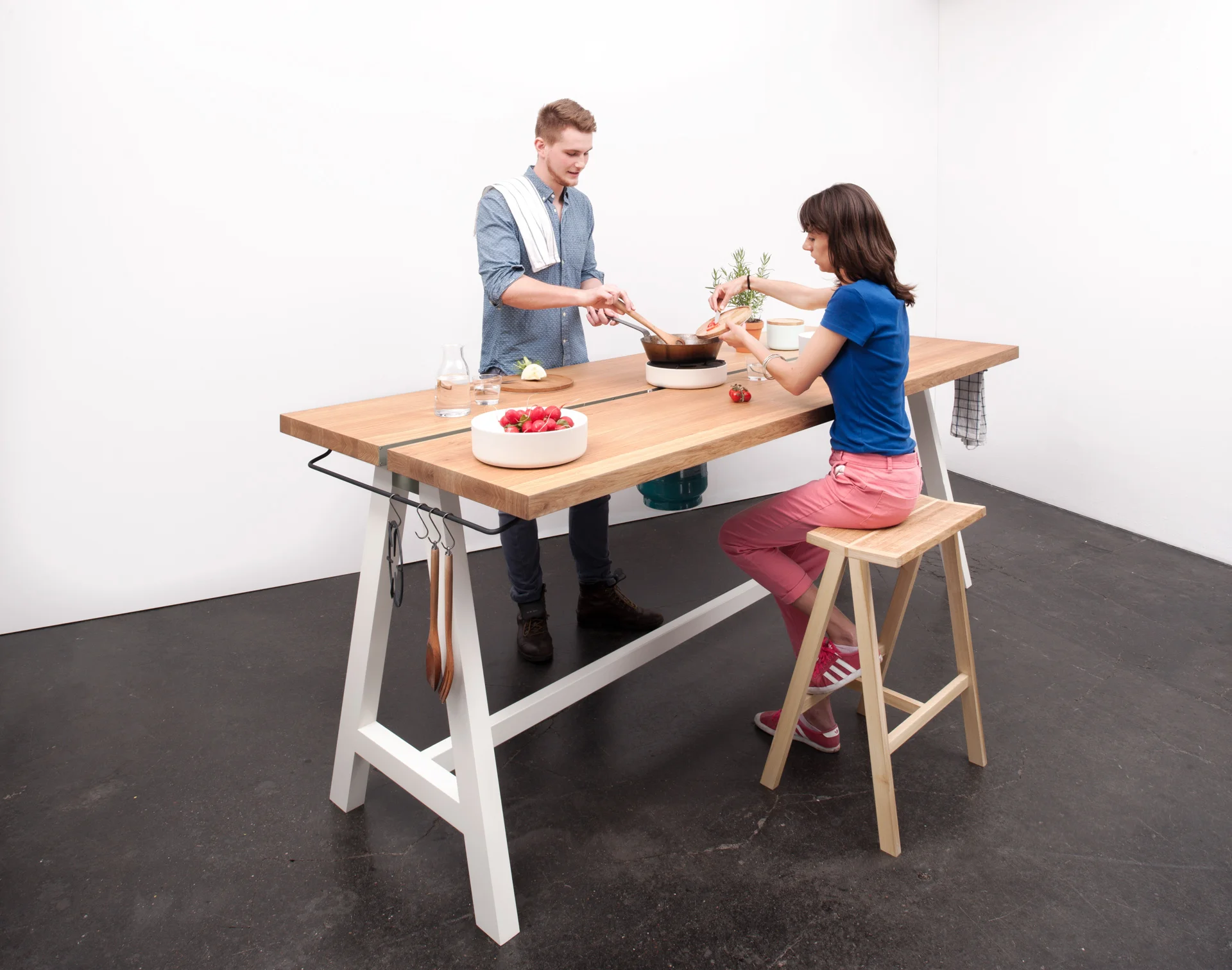 Cooking Table von Moritz Putzier
