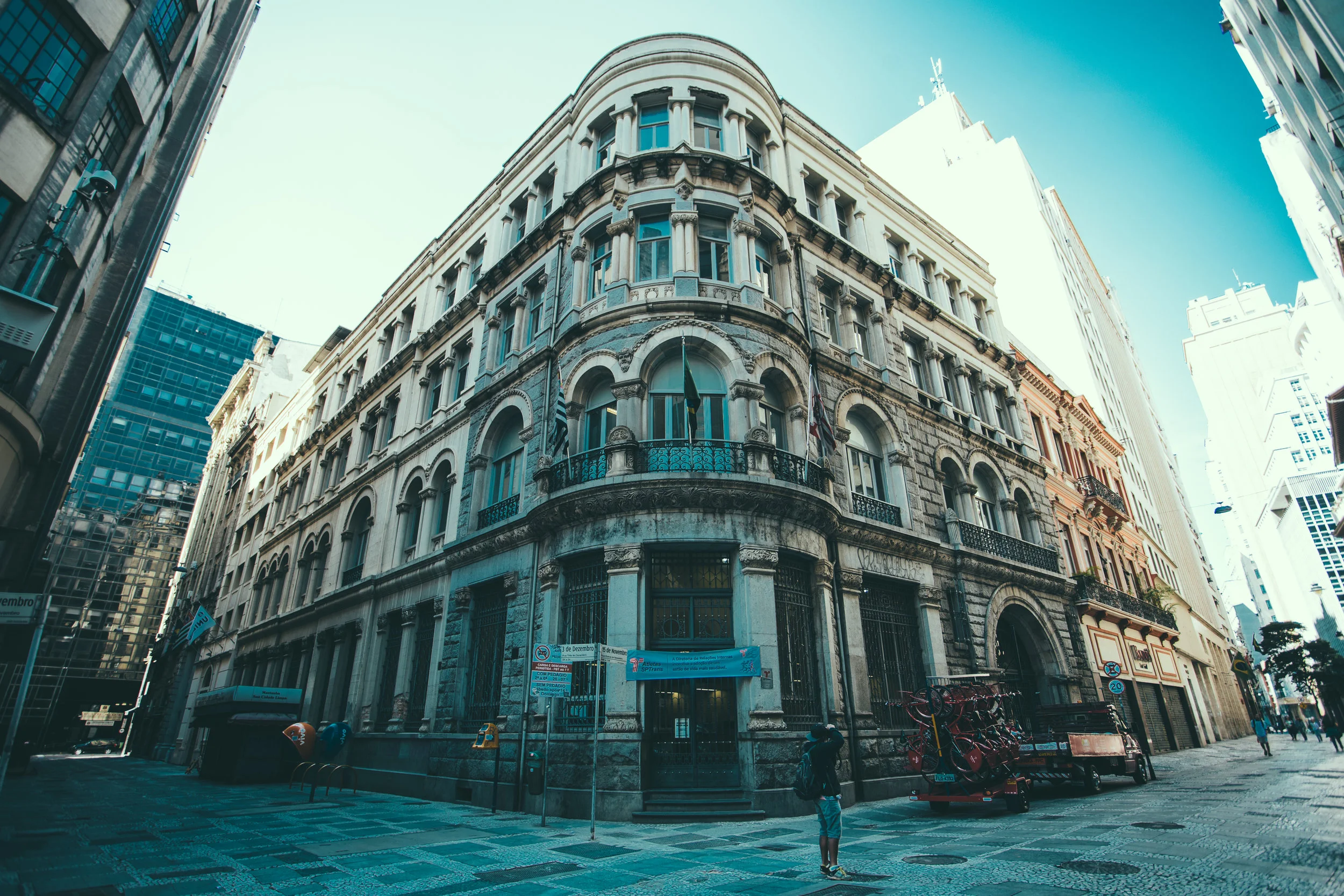 white building corner.jpeg