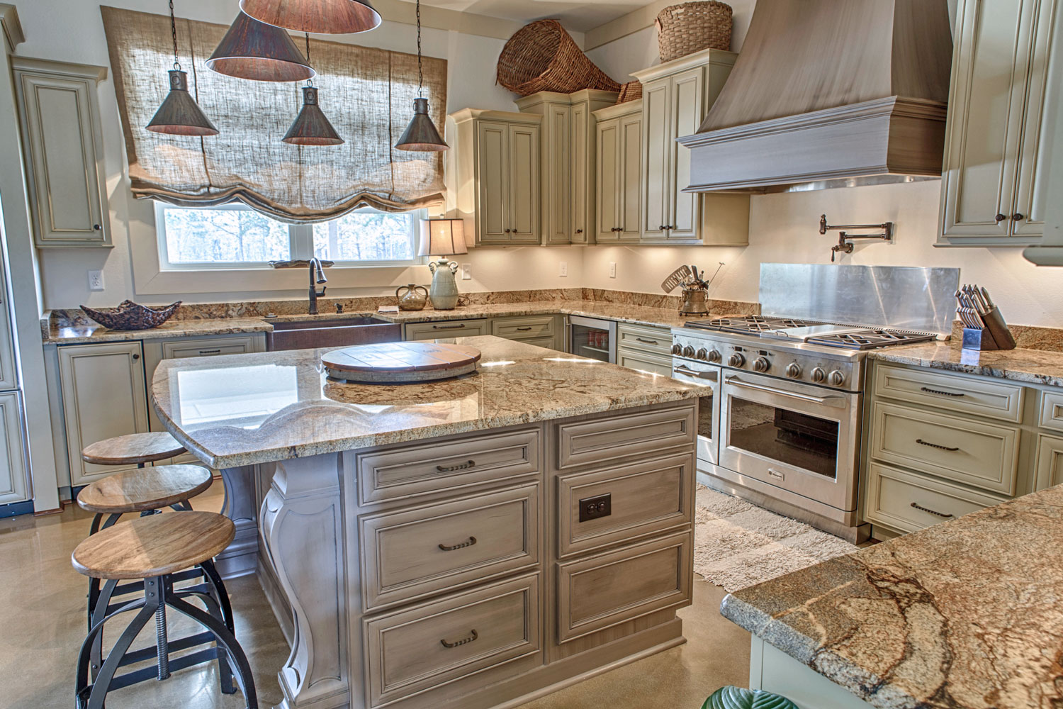 Granite Kitchen Countertops: Pictures and Ideas