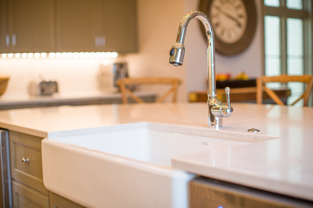 Kitchen Sink Materials The Pros And, What Material Are Farmhouse Sinks Made Of
