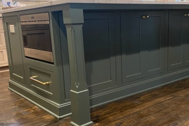 Sherwin-Williams Pewter Green (SW 6208) Kitchen Island