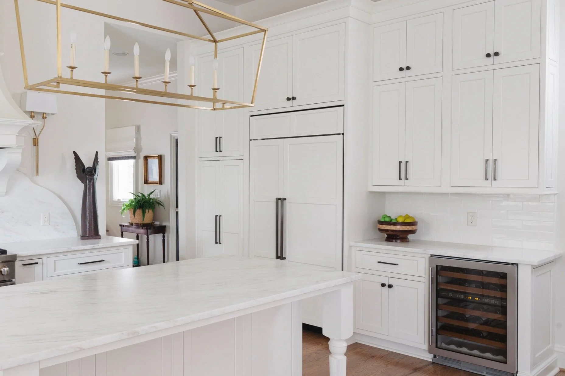 Elegant Transitional Kitchen Remodel in Tuscaloosa, AL by Toulmin Kitchen & Bath project photo