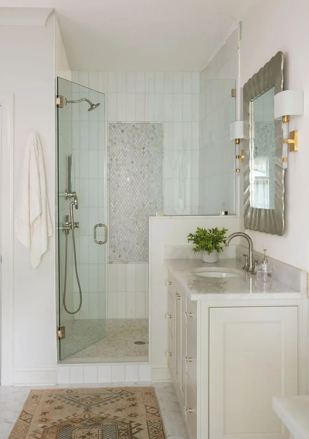 Mixed Tile Pattern and Shower Niche