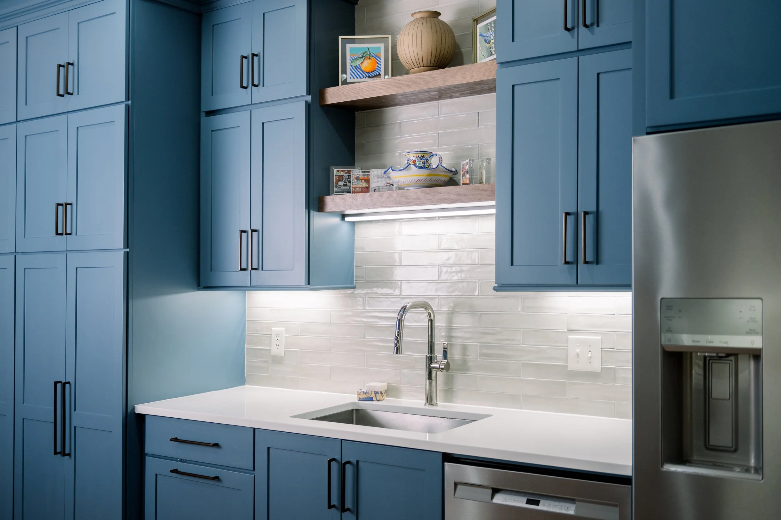 Contemporary Kitchen Remodel in Tuscaloosa, AL by Toulmin Kitchen & Bath project photo