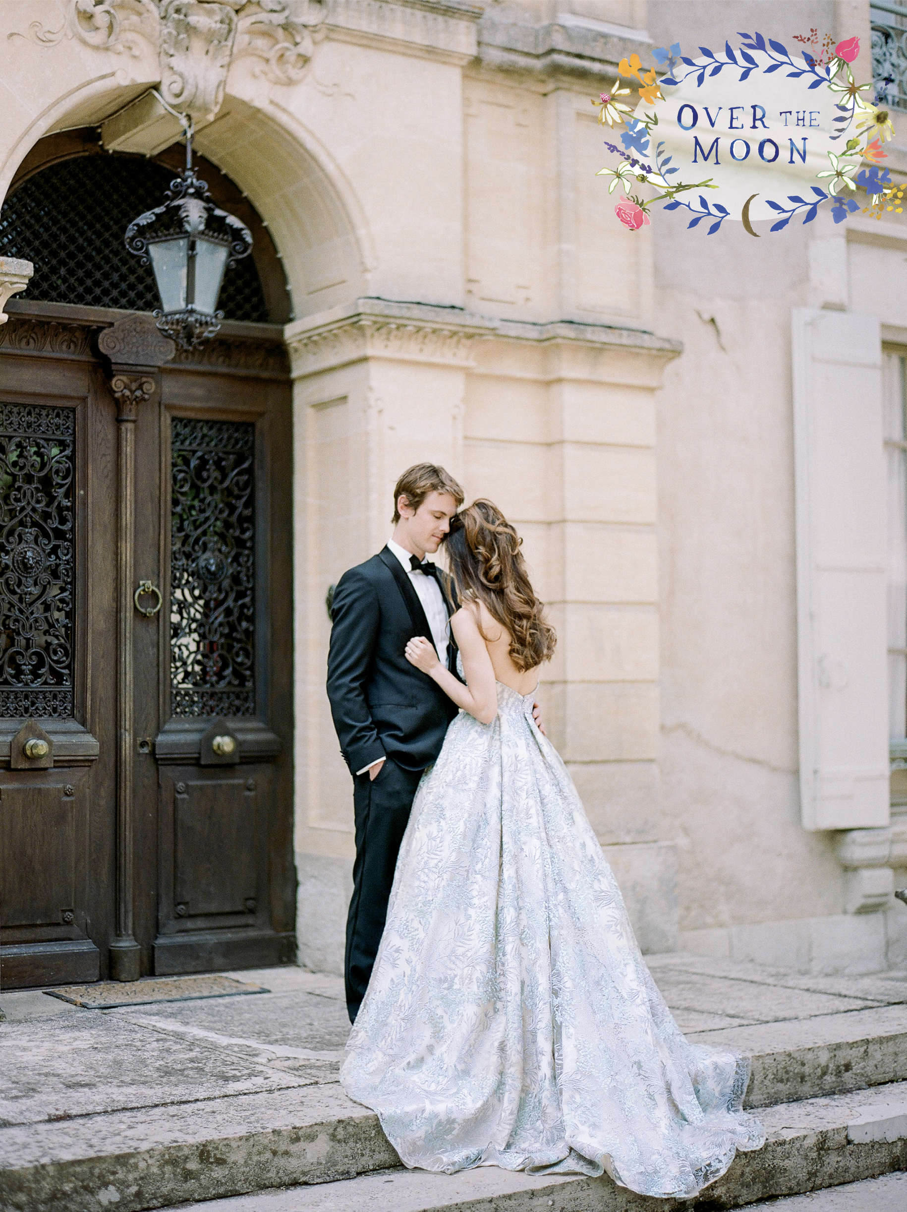Janine_Licare_Photography_Over_The_Moon_France_Wedding.jpg