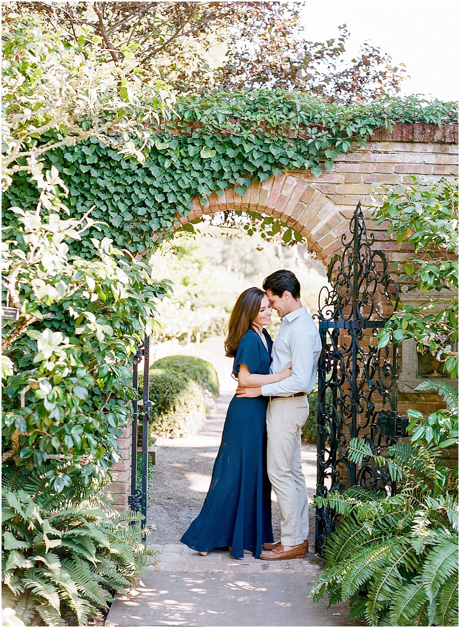 Janine_Licare_Photography_San_Francisco_Wedding_Photographer_Filoli_Garden_Engagement_Session_0002.jpg