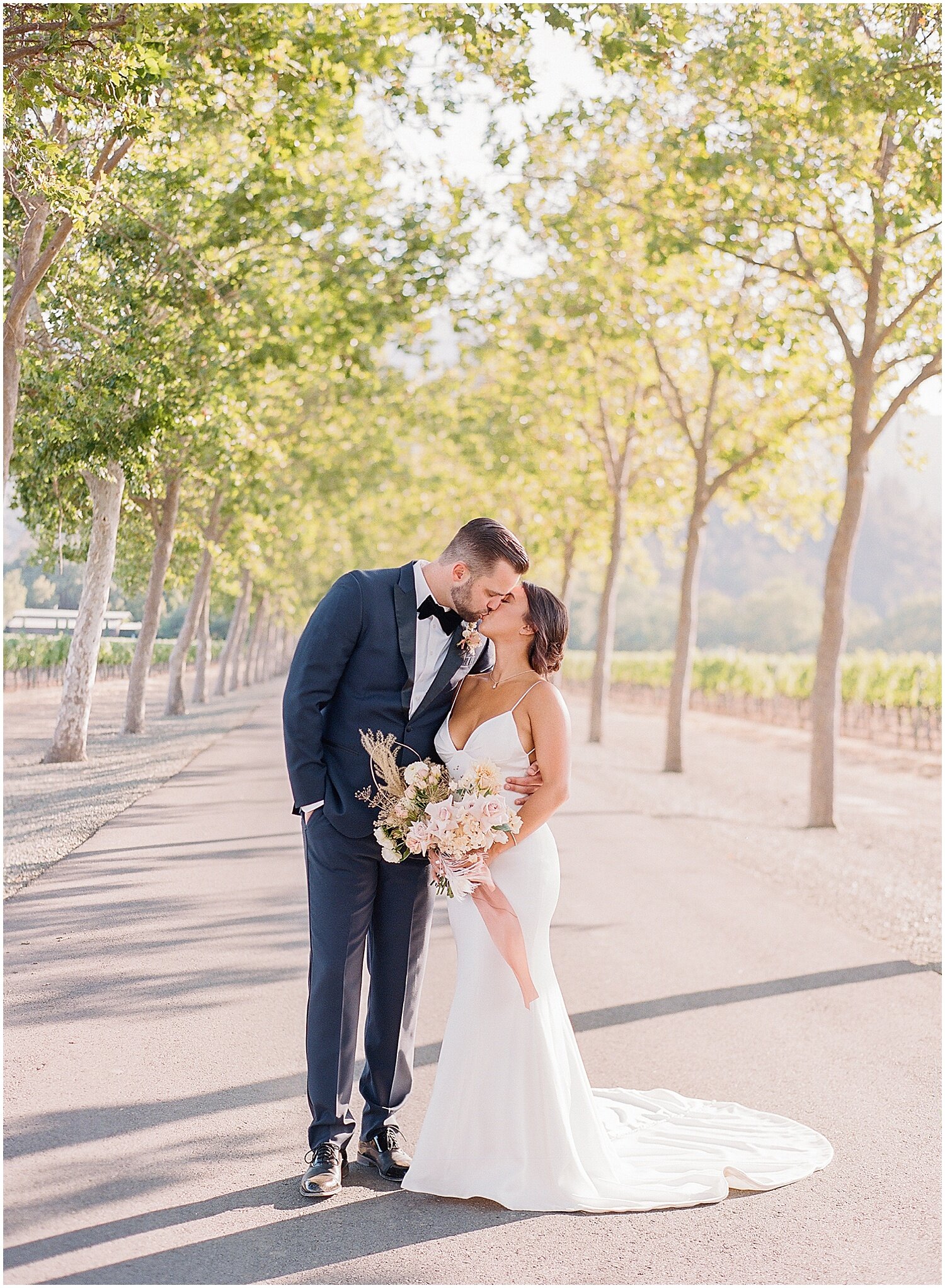 Janine_Licare_Photography_San_Francisco_Wedding_Photographer_Beaulieu_Garden_0032.jpg