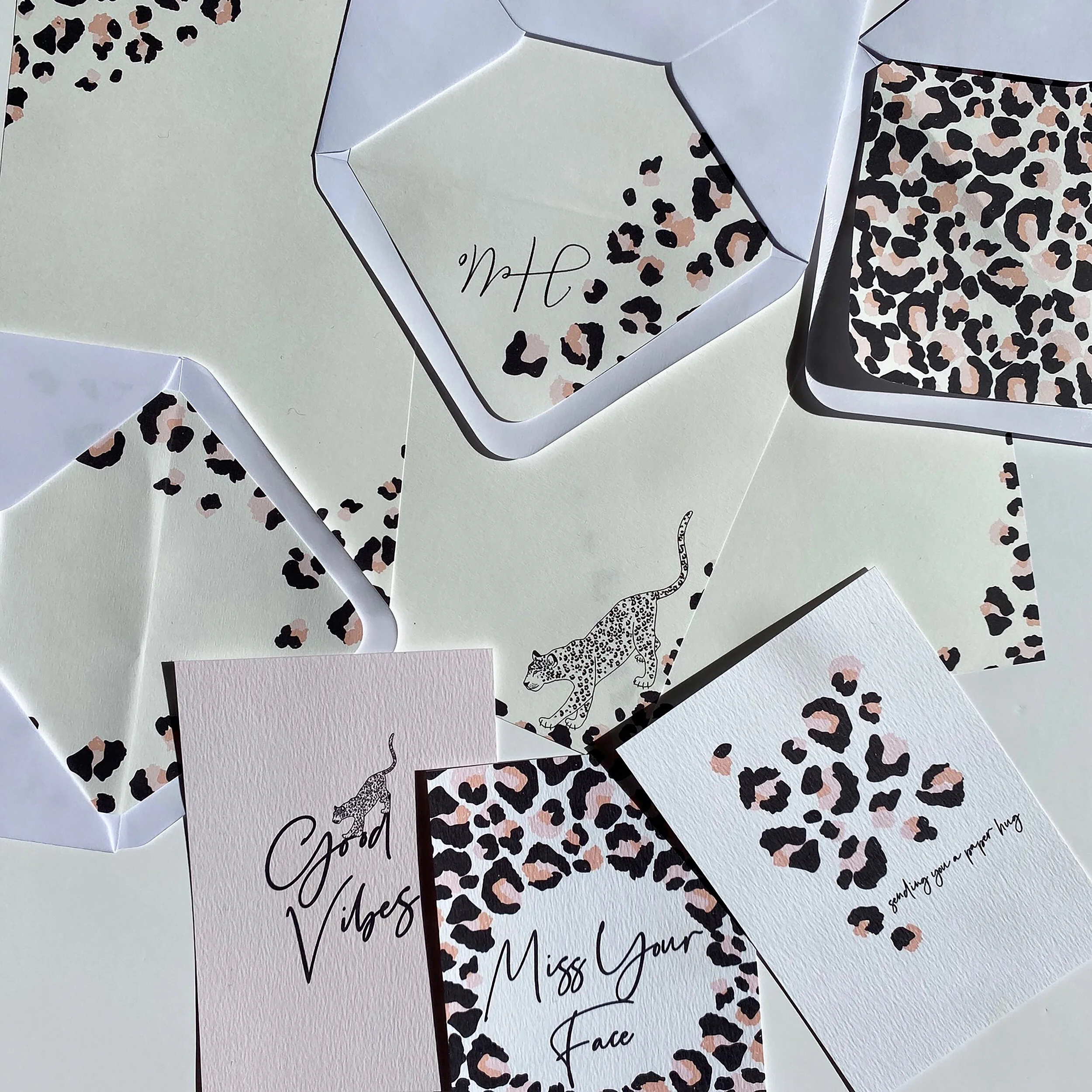 LOVE LEOPARD WRITING SET £10