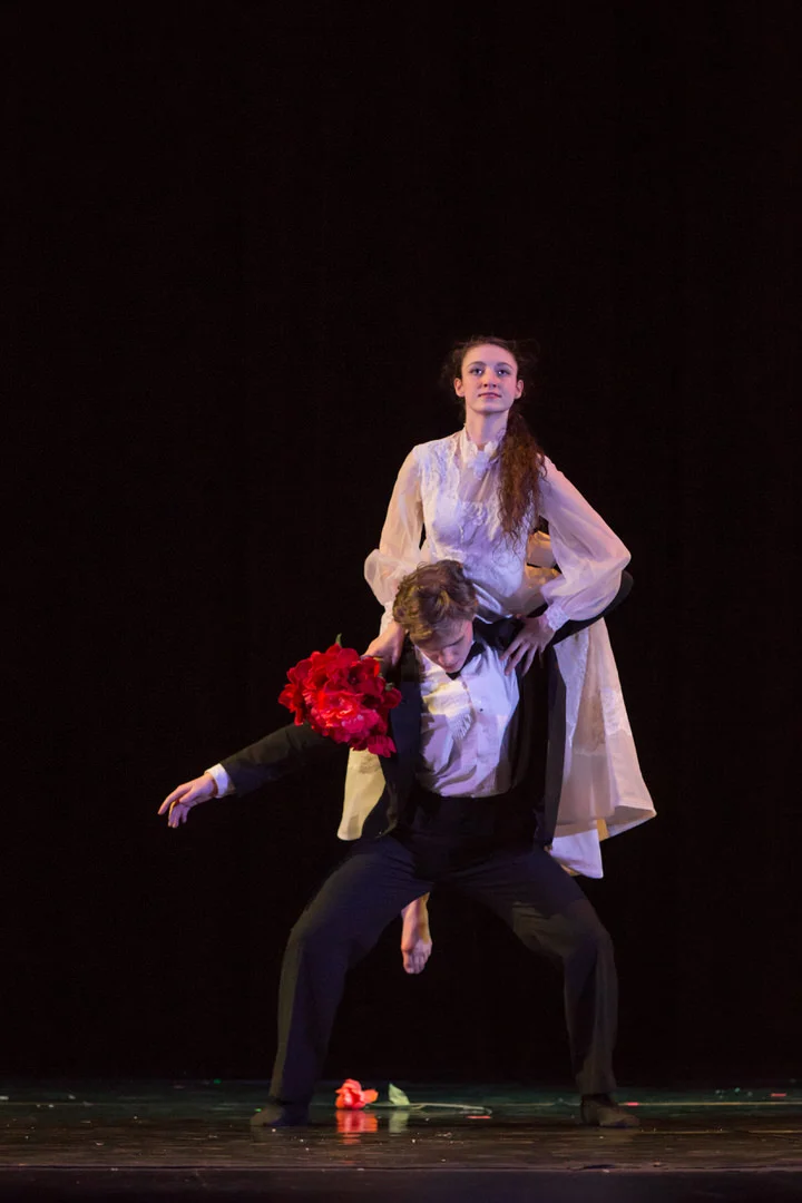"Bed of Roses" Choreographed by Kathleen Burt, Bravo! 2018. Photo credit Sara DeVere, saradevere.com