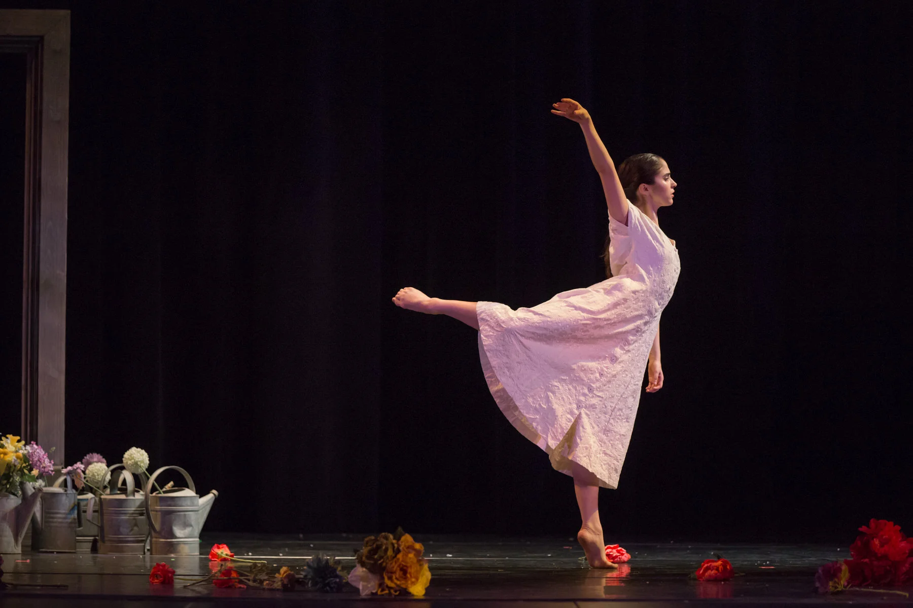 "Bed of Roses" Choreographed by Kathleen Burt, Bravo! 2018. Photo credit Sara DeVere, saradevere.com