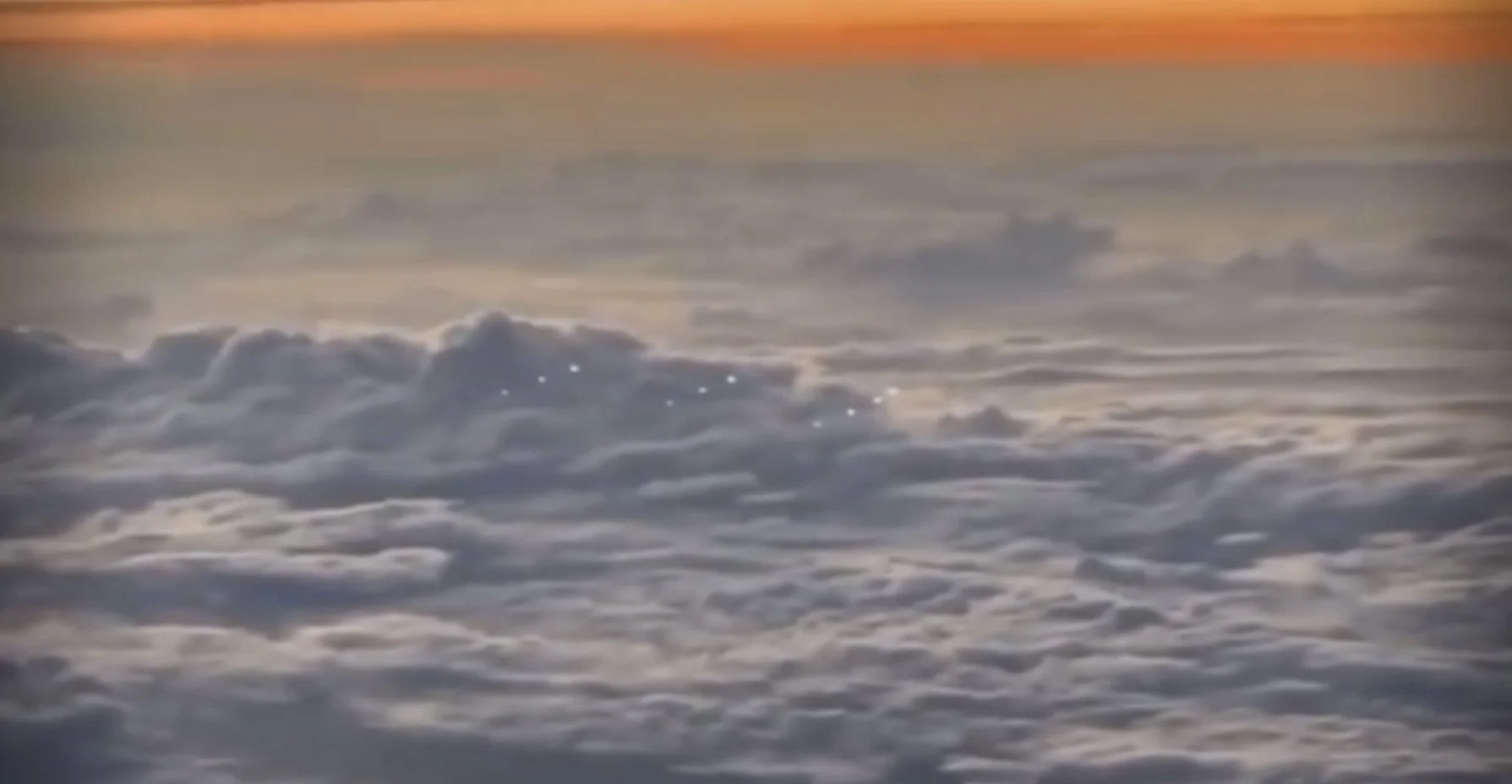 Pilot Takes Video of Disappearing UFO