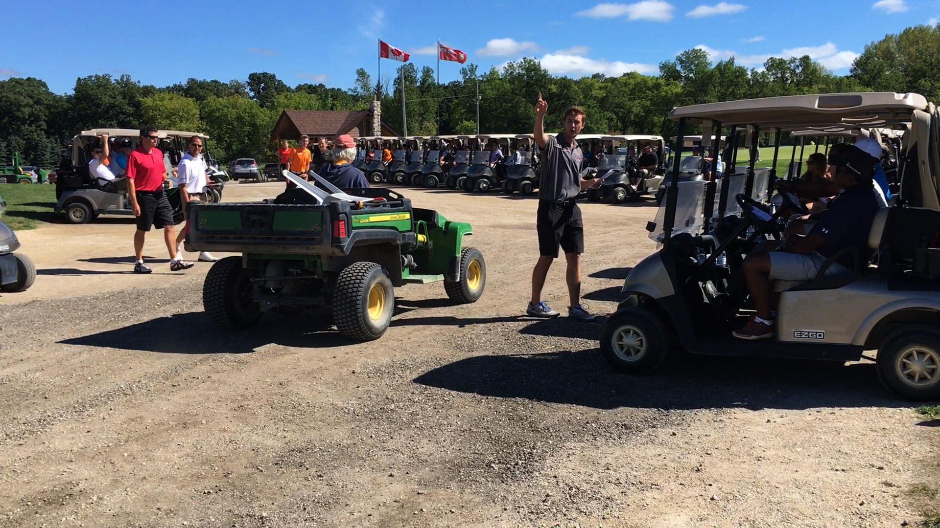 golf-carts2_29335353391_o.jpg