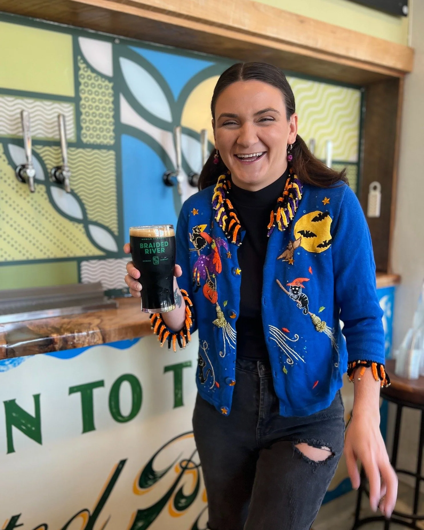 We're celebrating spooky season AND stout season in the taproom! 

Our signature oyster stout, Coastal Stout, is now on tap, and @breadbybeck and P&amp;L Seafood will be here tonight. Be sure to check out our creepy new Halloween decorations, courtes