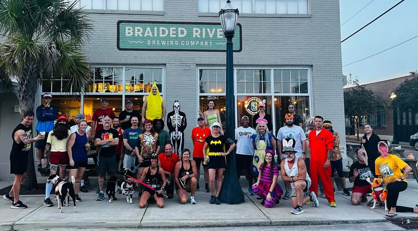 Calling all Forrest Gumps! It&rsquo;s run club night in the taproom and we&rsquo;re dressing up and hitting the streets in our best costumes. Meet us at 6 p.m. for a casual run/walk through downtown 👻

We&rsquo;ll also have food from @empanolamobile