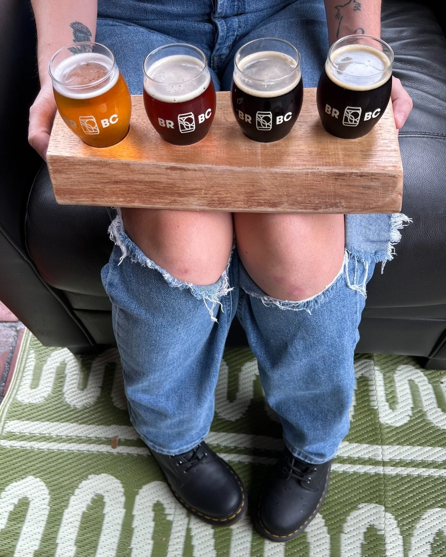 Need a place to warm up? We've got comfy couches and creamy stouts to cuddle up with. Open before, during and after the parades 💜💛