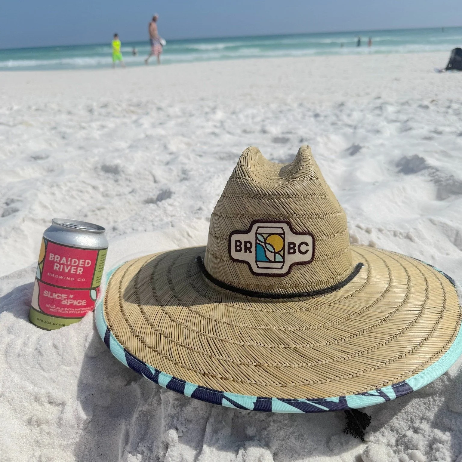 Going to the beach this weekend? Take us with you 🥹 Please 🥹

We've got all of our delicious summer sippers available in cold six-packs, plus wide-brimmed straw hats perfect for kicking back in the sun and sand. 

Open at noon for your to-go needs!
