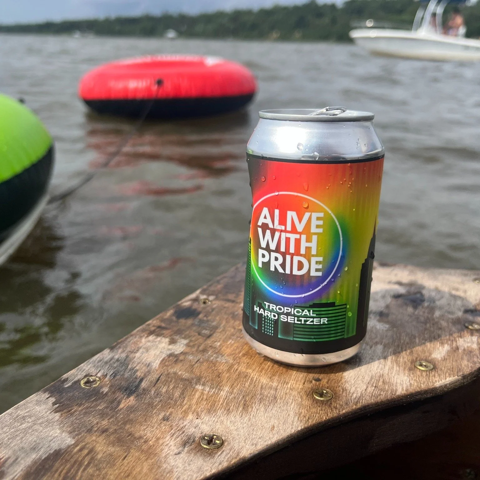This Friday is @lodaartwalk! 

We'll have:
🌈 Our Alive with Pride tropical hard seltzer on tap
🎸 Live music from @philnfoster 
🍤 Fresh local eats from P&amp;L Seafood
🥖 Sweet and savory treats from @breadbybeck 
🎨 Art from Megan Collier