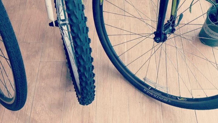 We gotta few refurbished bikes for sale!
đĩđž ⨠đ´đŊ‍âī¸ đ đ´đŋ‍âī¸ âđŋ đ˛ đ ī¸
Come by the shop and take one for a test ride.
Slide 1- a video of a stack of bikes for sale â¨
Slide 2 - a red Panasonic step thru perfect for friends with shor