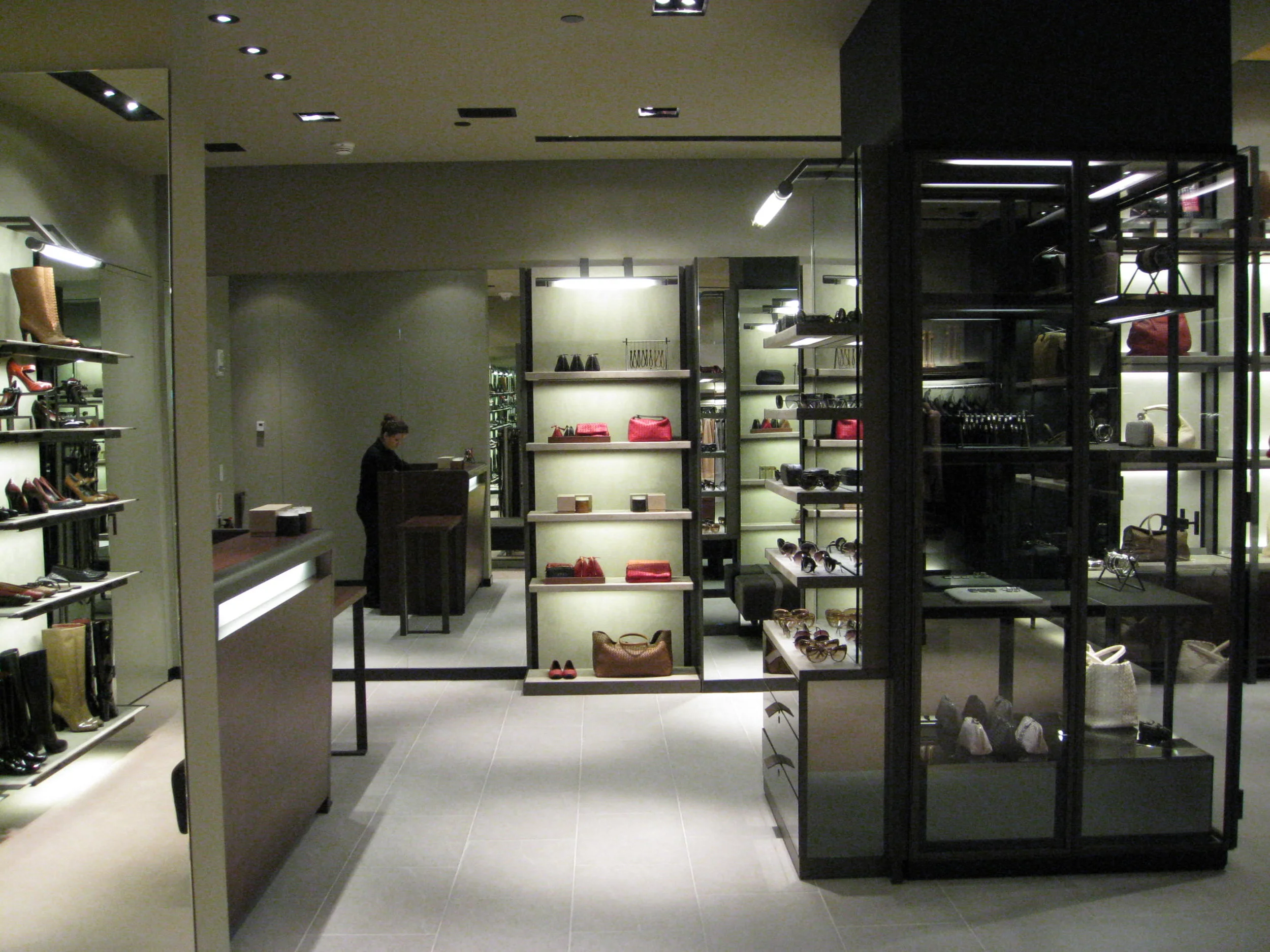 This project was installed in conjunction with Mario Ciuffarin, Architect