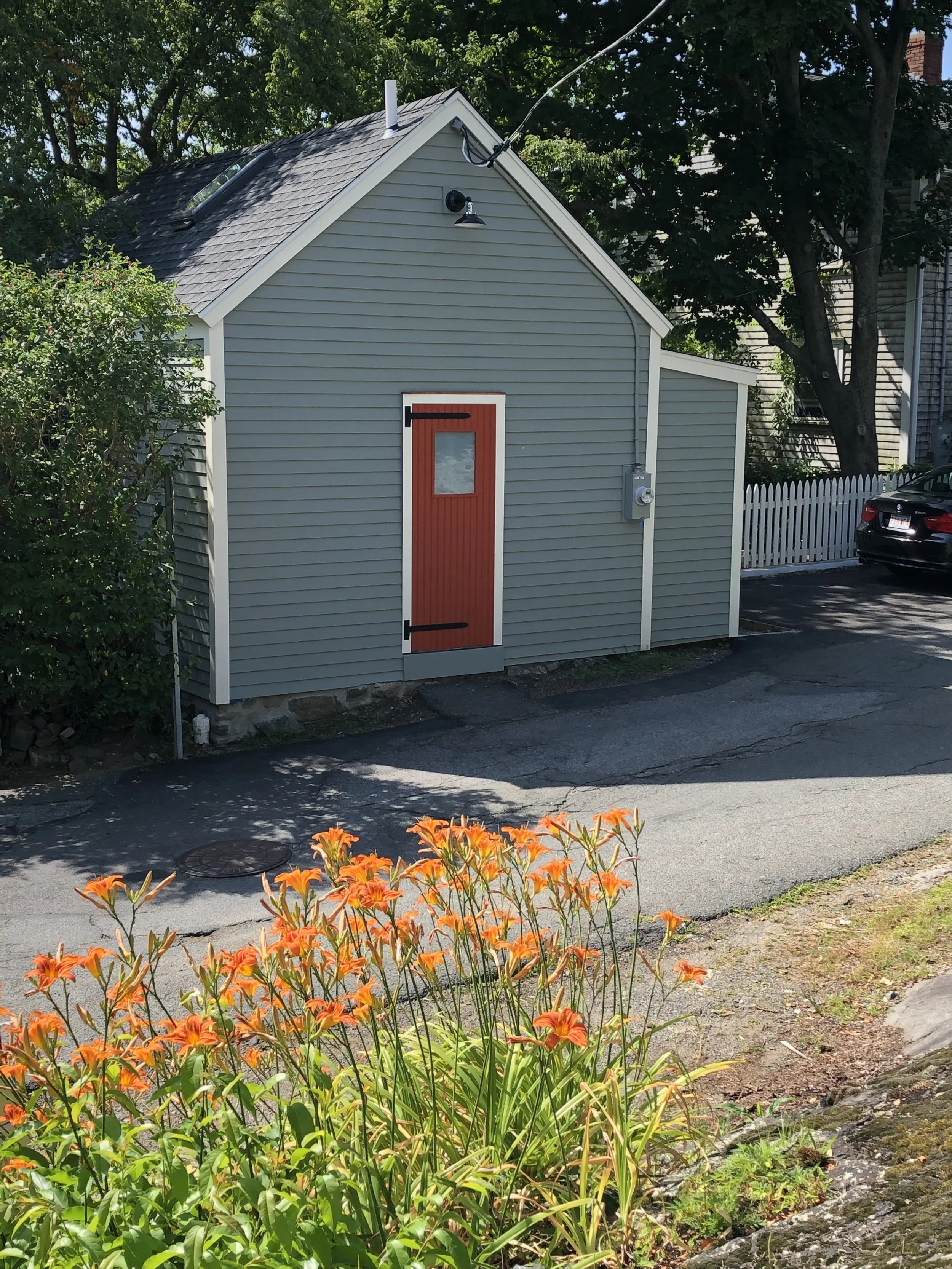  Here is a little gem of a conversion of an old cobbler’s shop, often called a “Ten Footer” in Marblehead due to their small size. 