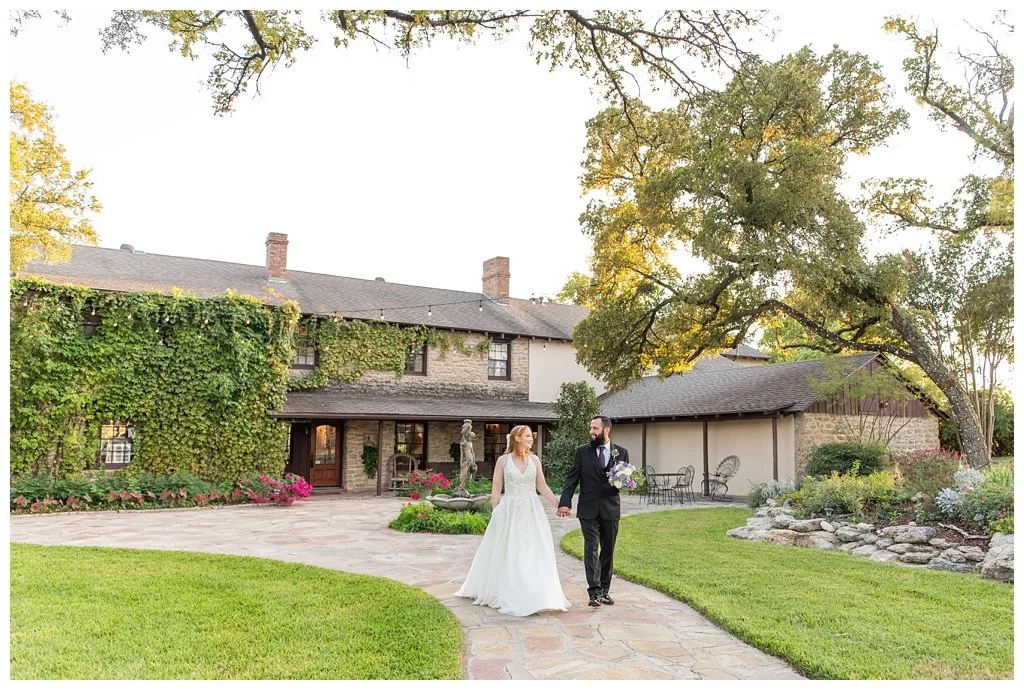 Fort Worth Barn Outdoor Wedding Venue - Fort Worth Texas Wedding Locations - Fort Worth Texas Wedding Invitations