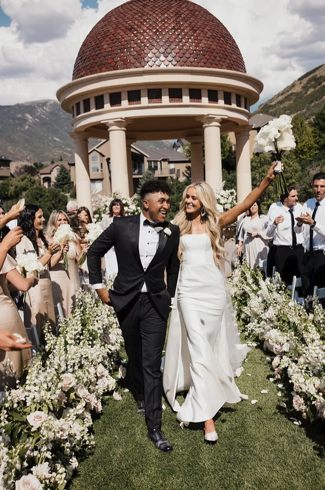 Outdoor wedding ceremony at Siempre Utah venue in Draper, Utah with Rotunda Garden and panoramic valley views. Draper Utah Wedding Invitations