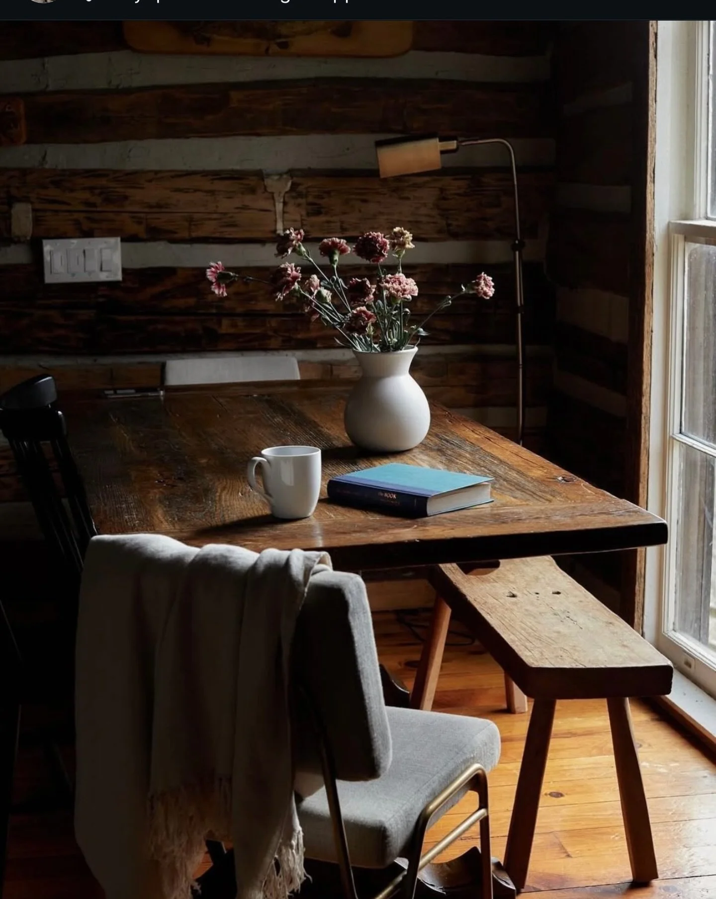 Winter is for slowing down. Quiet mornings, warm coffee, open notebooks, and space to think. A place to reflect, reset, and plan what&rsquo;s next. If you&rsquo;re craving a peaceful winter getaway, this might be your sign. Winter looks better from h