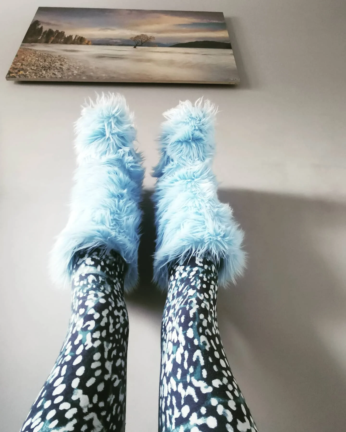 When your SELF-CARE practice ...⁣
⁣
--> that supports your ability to authentically &amp; confidently EXPRESS openly WHO YOU ARE at a soul level <--⁣
⁣
[by creating the foundational body-mind-spirit conditions needed for this -> such as balanced hormones, a grounded nervous system, increased energy &amp; a heightened self-awareness of what you want, value &amp; NEED to feel satisfied &amp; purposeful in life]⁣
⁣
.... PROVIDES you the opportunity to ⁣
⁣
EXPRESS YOURSELF !!!⁣
⁣
🤩🦚🤩⁣
⁣
LOVING my new gorgeously outrageous fluffy slippers!!! ⁣
⁣
#greatinvestment #expressyourself #coviduniform #workfromhome #onlinemeetings #waistup⁣
⁣
✨🚀✨