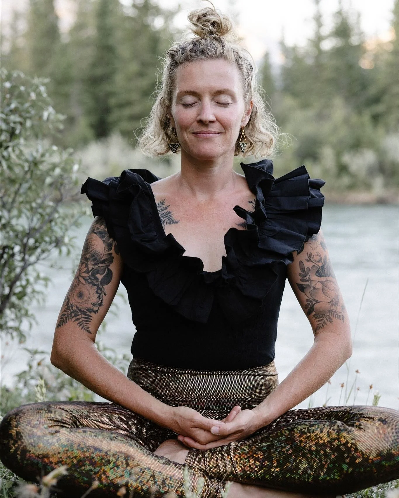 Looking forward to serving up some good vibes and an opportunity for beautiful connection in ONE WEEK. 

Check out the details my bio link and join me. It&rsquo;s a super enriching way to spend your Saturday night!

✨⛰️✨

The Good Vibe Tribe
Nāda Yog