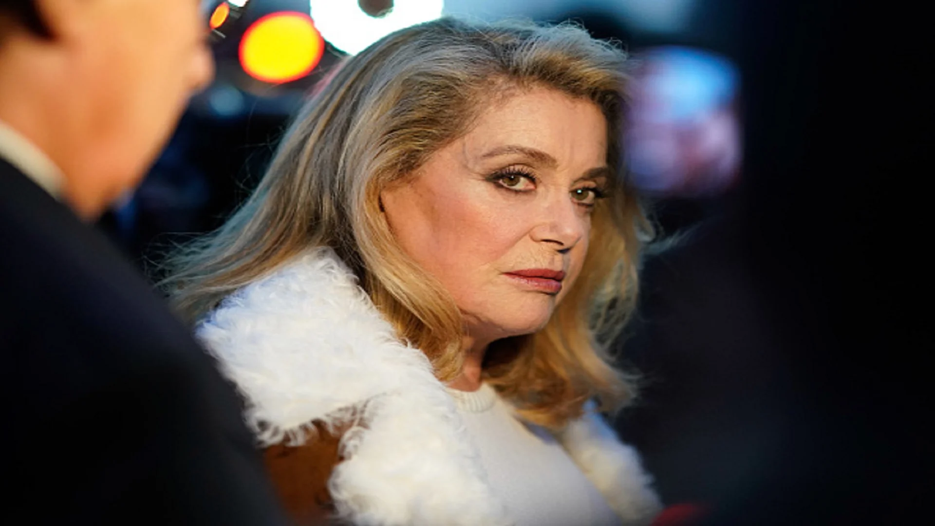 Catherine Deneuve se disculpa con activistas y víctimas de abusos sexuales