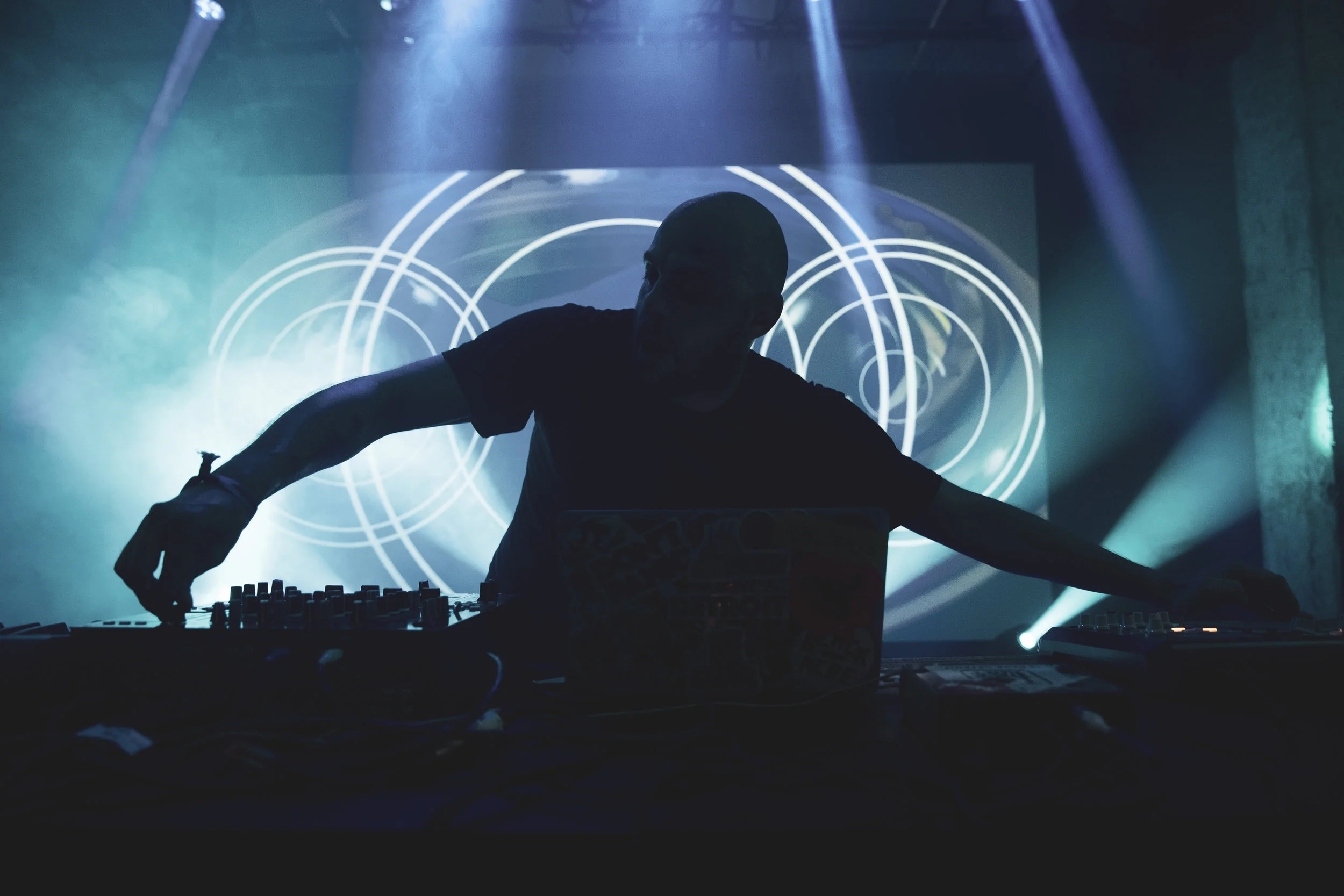 Estímulos Québécois #1: Nos quedamos sin rodillas en MUTEK