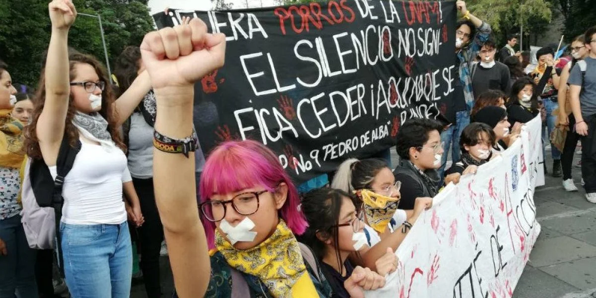 Imagen de la Marcha del Silencio 2018, a 50 años del Movimiento Estudiantil de 1968. Vía Publimetro.
