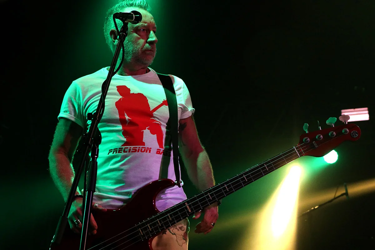 No te marches en silencio Peter Hook